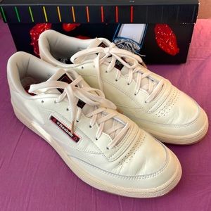 Men’s Reebok size 11 Hot Ones